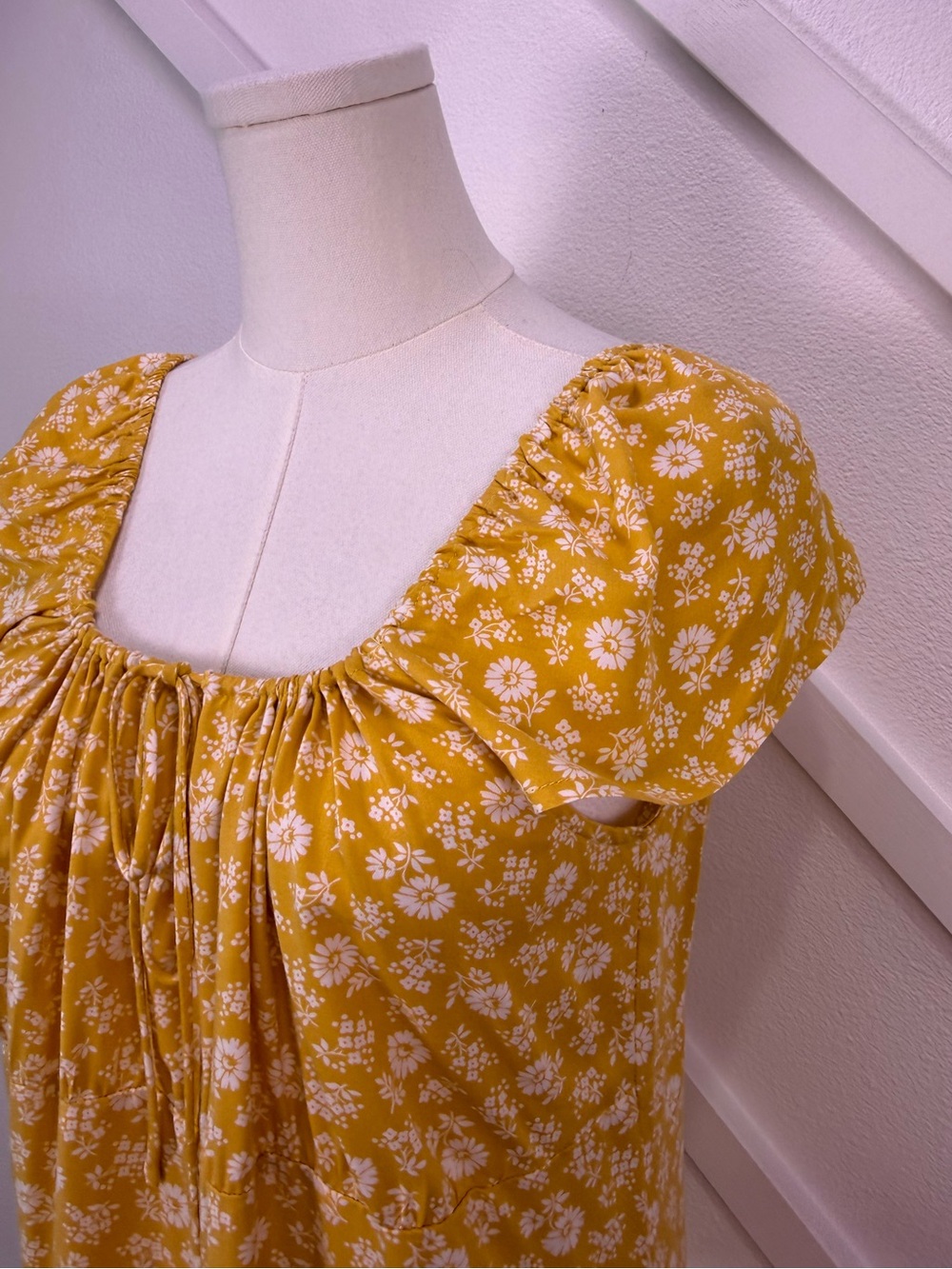 Reformation Maison Floral Print Convertible Neck Minidress Yellow Size Large - Picture 4 of 10
